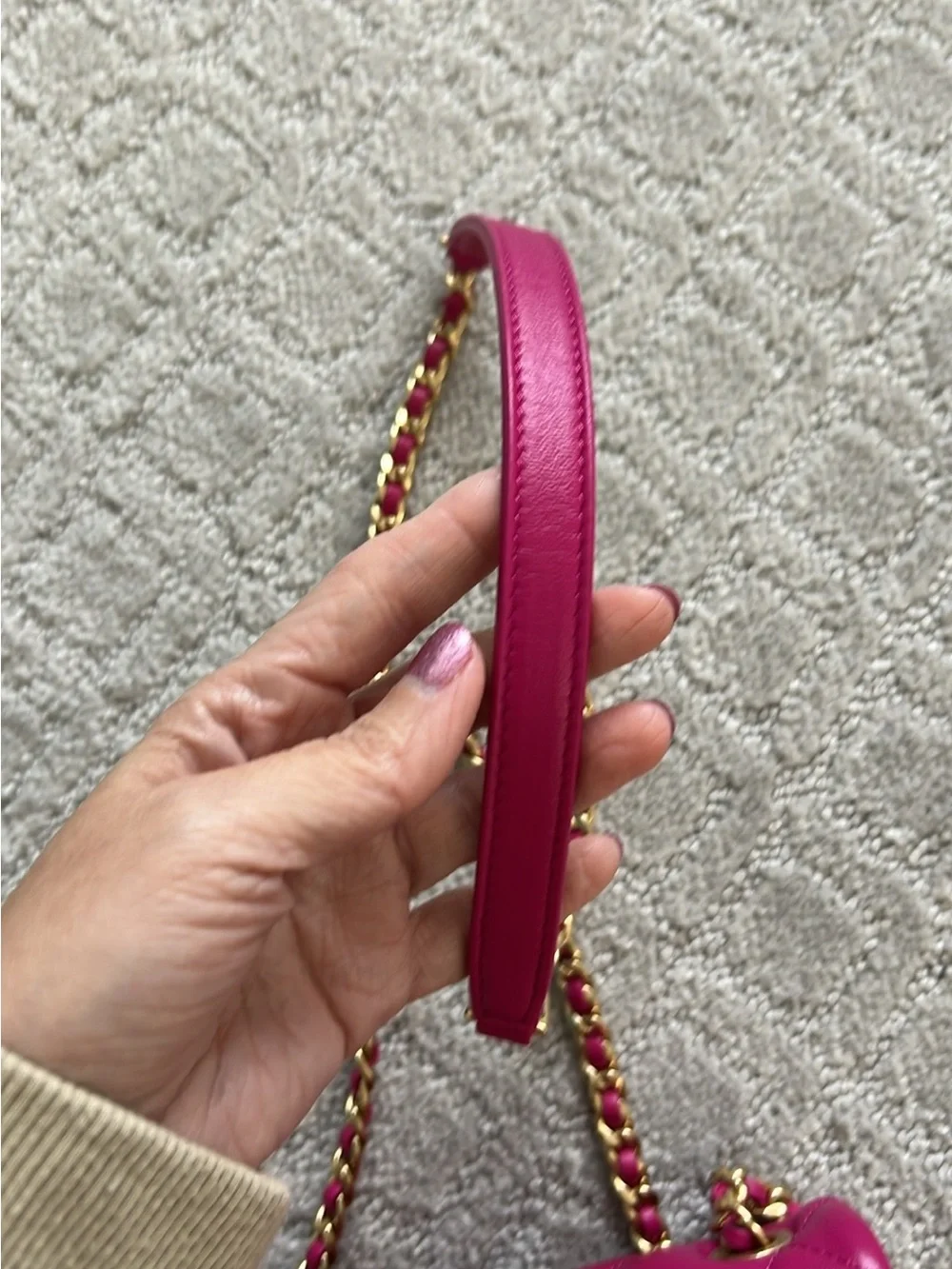 CHANEL Fuchsia Quilted Leather Small Flap Bag with Gold Chain
